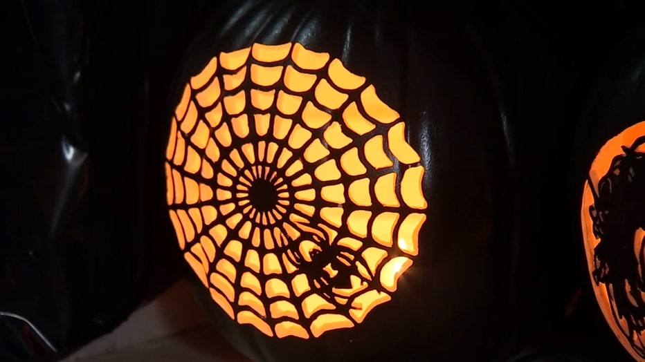 MAN_DISPLAYS_PUMPKIN_CARVING_SKILLS__DREW_REEVES_PKG___ORPUMPKINCARVER.mp4_.00_00_20_31.Still004.jpg