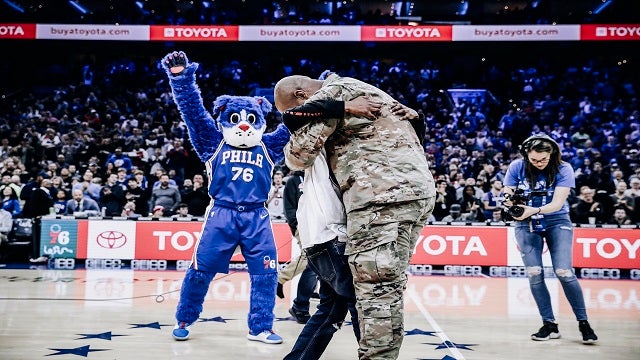 Watch: Military dad surprises son at 76ers game