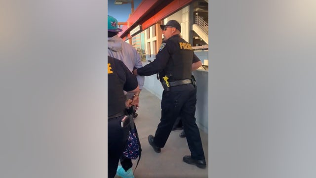 Transit system apologizes to black rider cuffed for eating sandwich