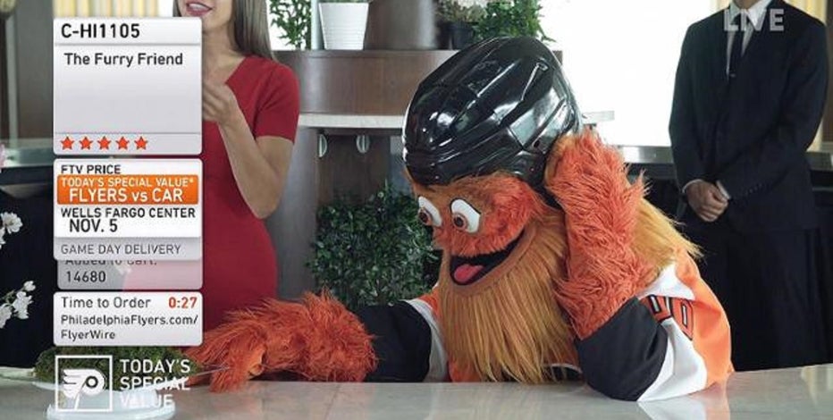 Boy receives prosthetic legs from Philadelphia Flyers' mascot