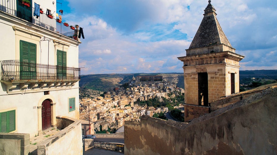 GETTY-RAGUSA.jpg