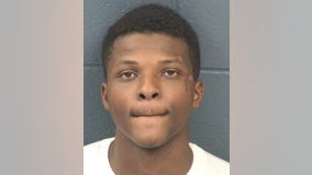 Police: Armed robber who 'face-planted' into Pizza Hut door left DNA