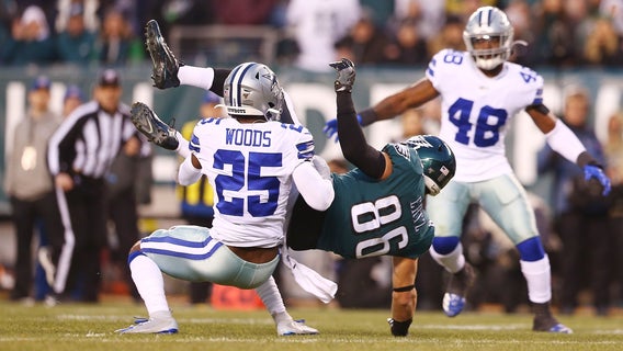 Eagles TE Zach Ertz suffers fractured rib during Cowboys game: Report