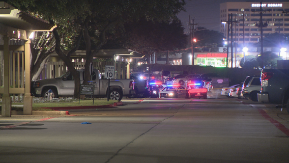 Police: Pizza delivery driver shoots 2 teens who tried to rob him in Dallas