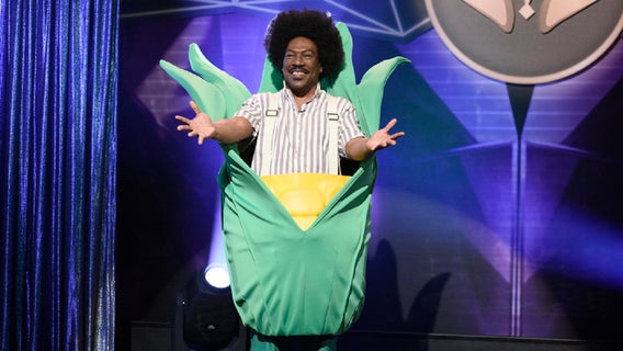 Bill Cosby's publicist calls Eddie Murphy a 'Hollywood Slave' after 'SNL' jab