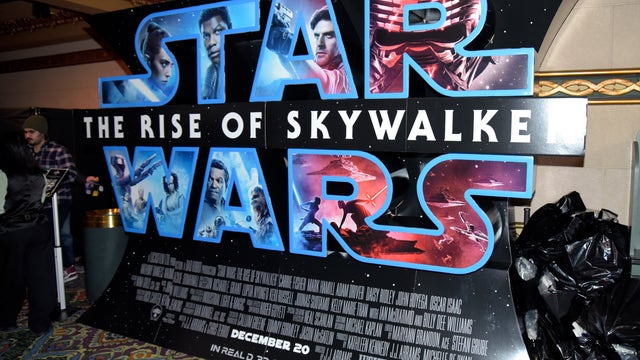 Strong first night for 'Star Wars' falls short of previous 2 films