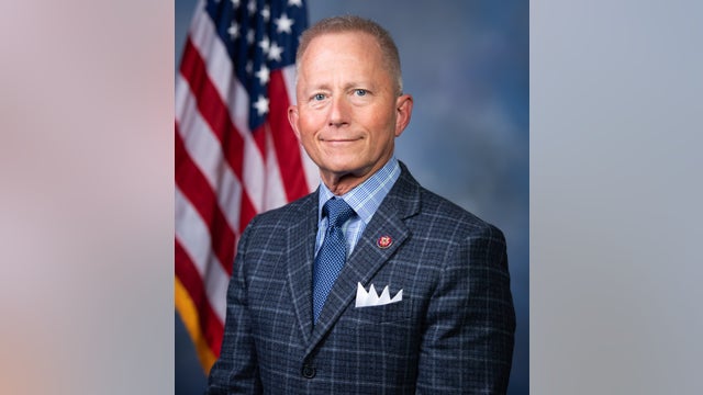 AP source: New Jersey Dem lawmaker plans to become a Republican