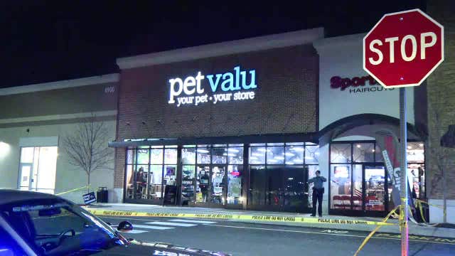 Police: One hurt in shooting at pet store in Delaware County; suspect in custody