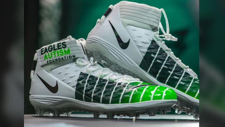 Philadelphia eagles sneakers clearance 2019