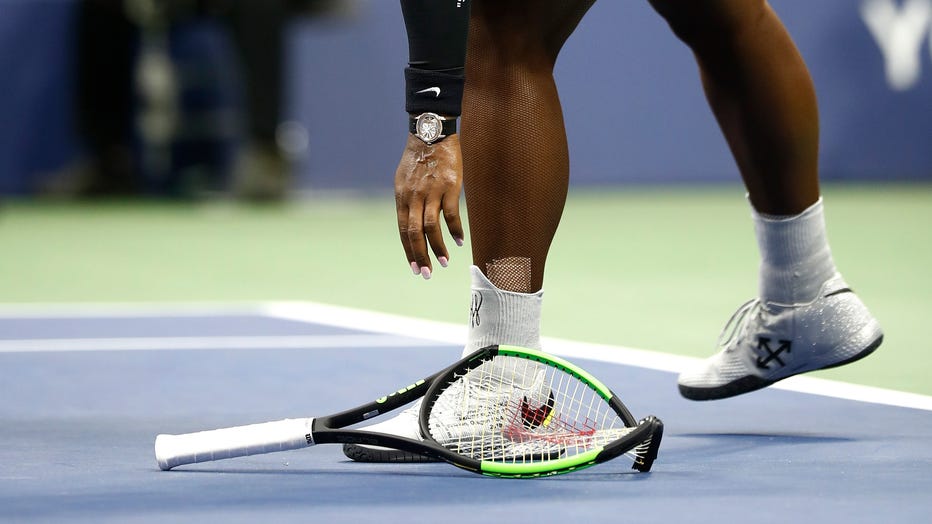 Serenas-smashed-racket-GETTY.jpg