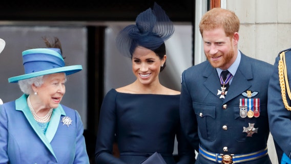 Queen leading meeting Monday on Harry and Meghan's plans to walk away from royal responsibilities
