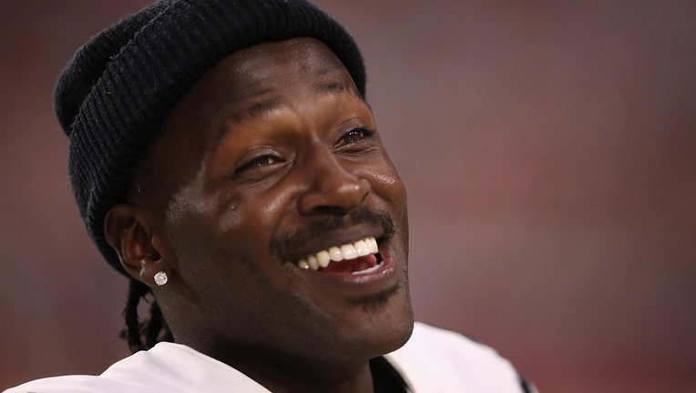 GLENDALE, ARIZONA - AUGUST 15: Wide receiver Antonio Brown #84 of the Oakland Raiders reacts on the sidelines during the first half of the NFL preseason game against the Arizona Cardinals at State Farm Stadium on August 15, 2019 in Glendale, Arizona. (Photo by Christian Petersen/Getty Images)