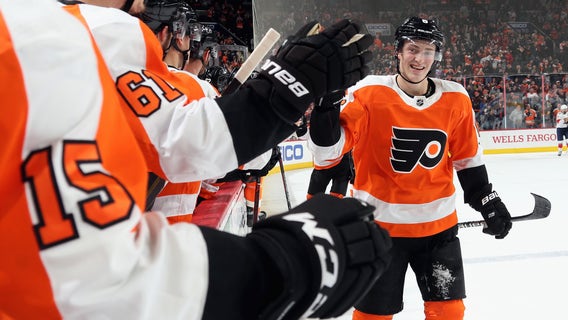 Van Riemsdyk, Hart lead Flyers past Panthers 4-1
