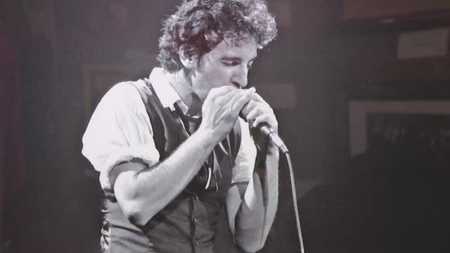 Never-before-seen photos of Bruce Springsteen on display at Conshohocken exhibit