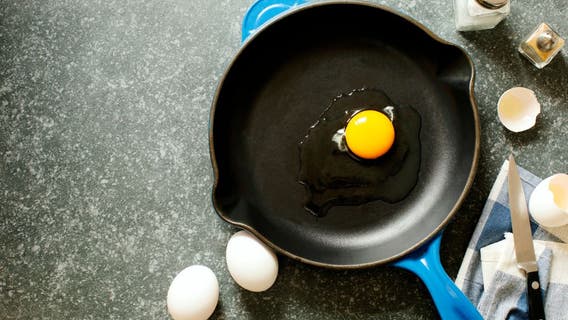 Celebrity chefs offer quarantine-friendly cooking tips, recipes during coronavirus outbreak