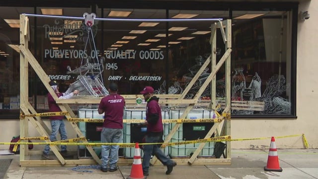 Grocery stores taking precautions to keep employees, customers safe during coronavirus pandemic