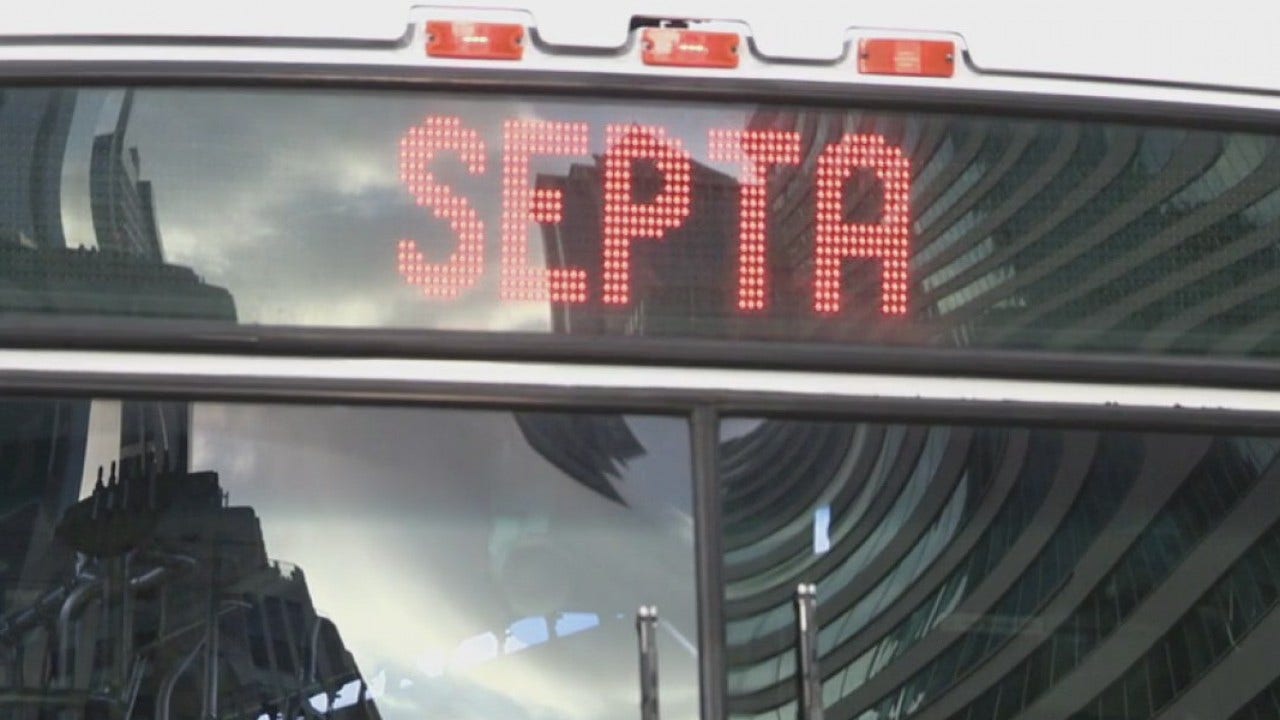 No SEPTA strike Monday, contract talks resume as transit threat remains