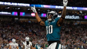 Eagles agree to terms with RB Corey Clement on one-year-deal