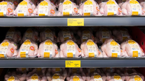 Why health experts aren't warning about coronavirus dangers in food