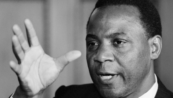 Former Philadelphia mayor Goode calls for city apology in fatal 1985 bombing