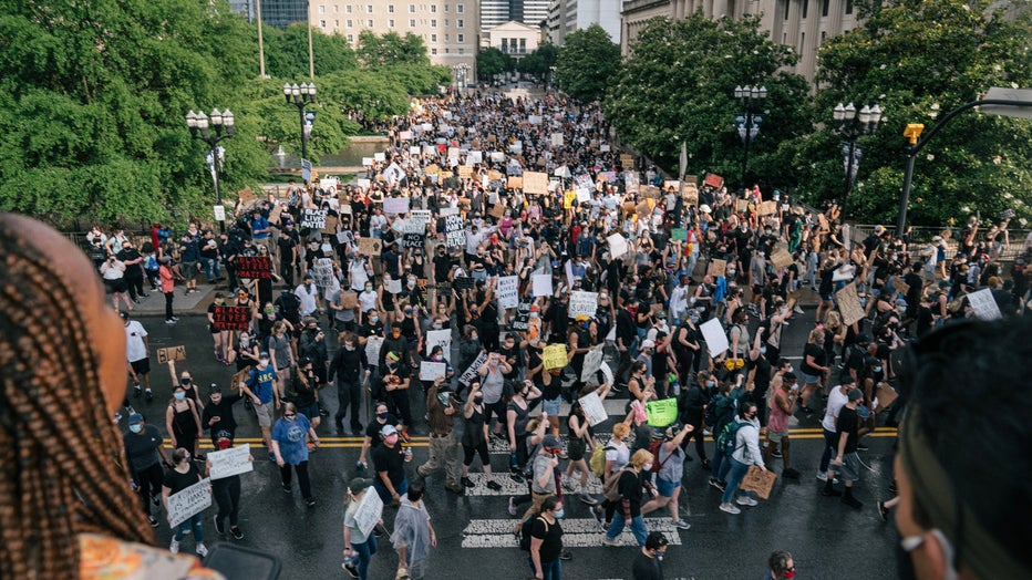 ‘If we can do it, so can you’: Nashville teens lead 10,000 in peaceful ...