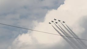 July 4th military flyovers go over Philadelphia, 4 other cities