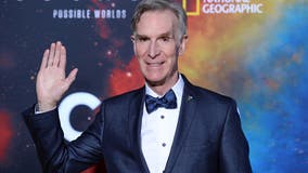 Bill Nye demonstrates effectiveness of COVID-19 mask materials on TikTok