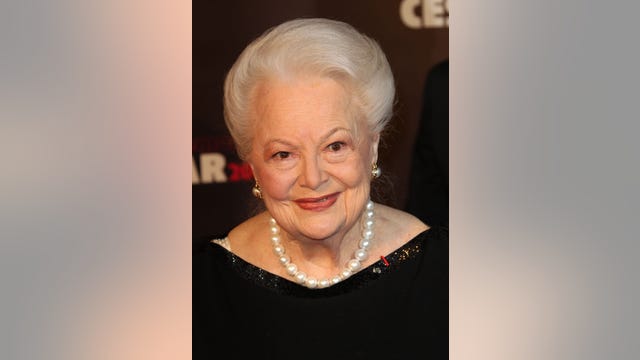 'Gone with the Wind' actress Olivia de Havilland dies at 104