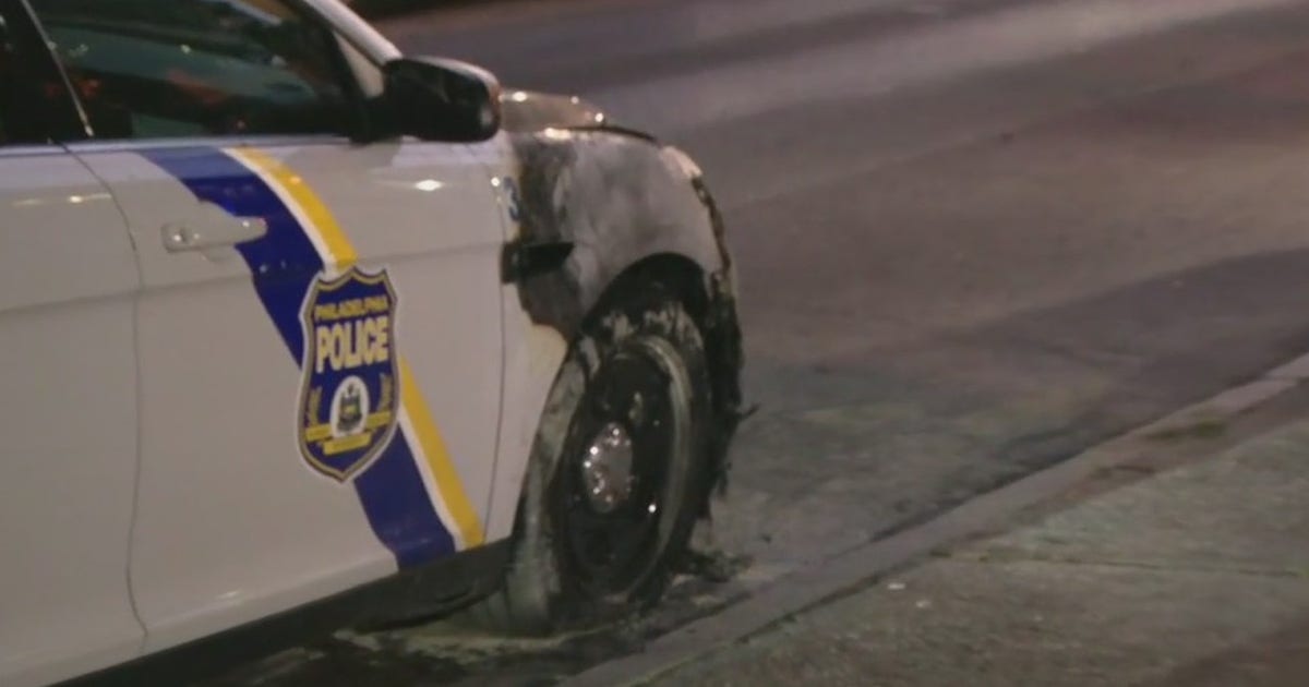 Police cruiser set on fire outside 3rd district station in South ...