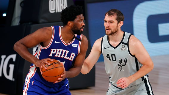 Milton's go-ahead 3-pointer helps 76ers edge Spurs 132-130