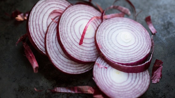 Health officials link US salmonella outbreak to red onions