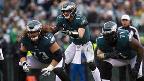 Pederson: Jason Peters moving back to left tackle, Wentz a full participant at practice