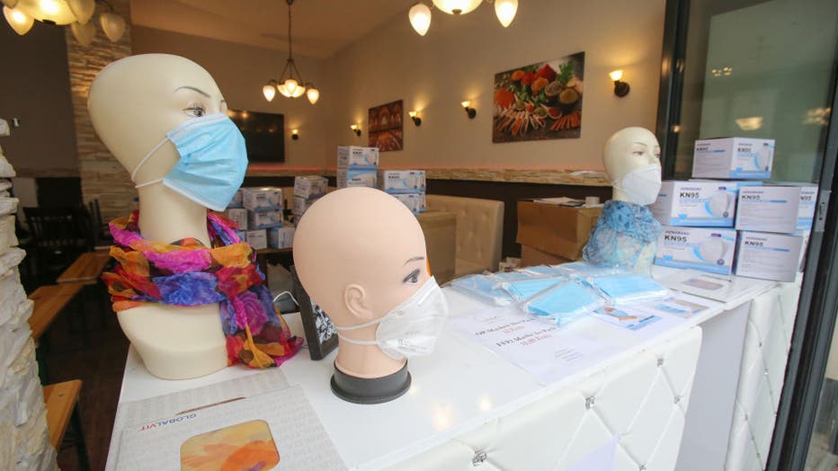 Coronavirus - Mask sales in Hamburg