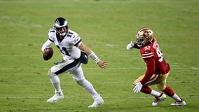 Wentz rallies Eagles to 1st win of season, 25-20 over San Francisco 49ers