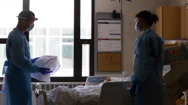 US hospitalizations hit record high amid coronavirus surge