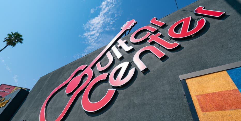 Guitar center going out store of business 2020