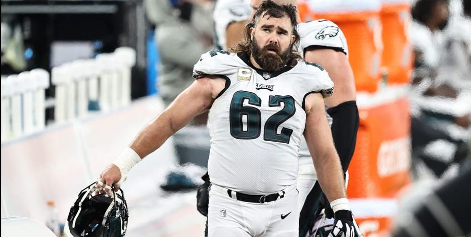 Philadelphia Eagles injury update: Center Jason Kelce returns after exiting  with elbow injury 