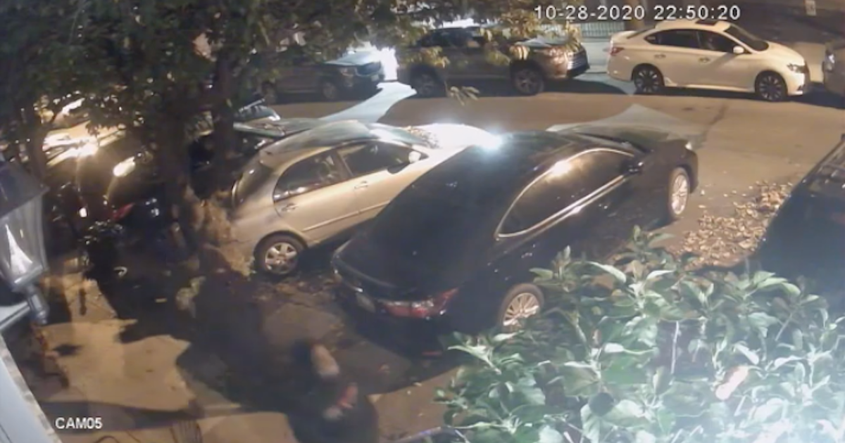 2 sought after man gunned down while sitting inside car in South ...