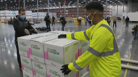 2nd COVID-19 vaccine authorized in US ships out