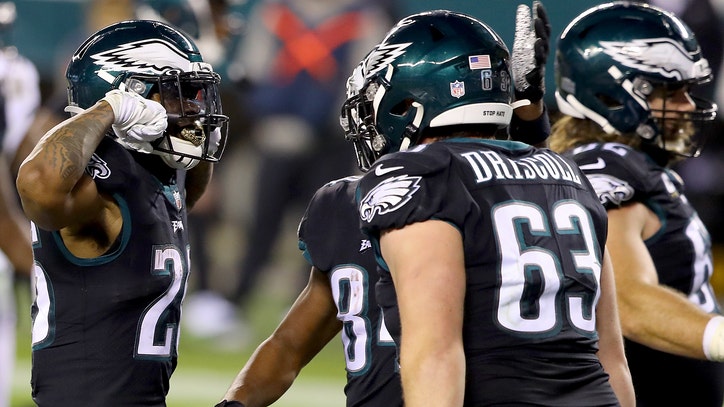In his first NFL start, rookie Hurts leads Eagles over Saints 24-21 - Vimarsana News
