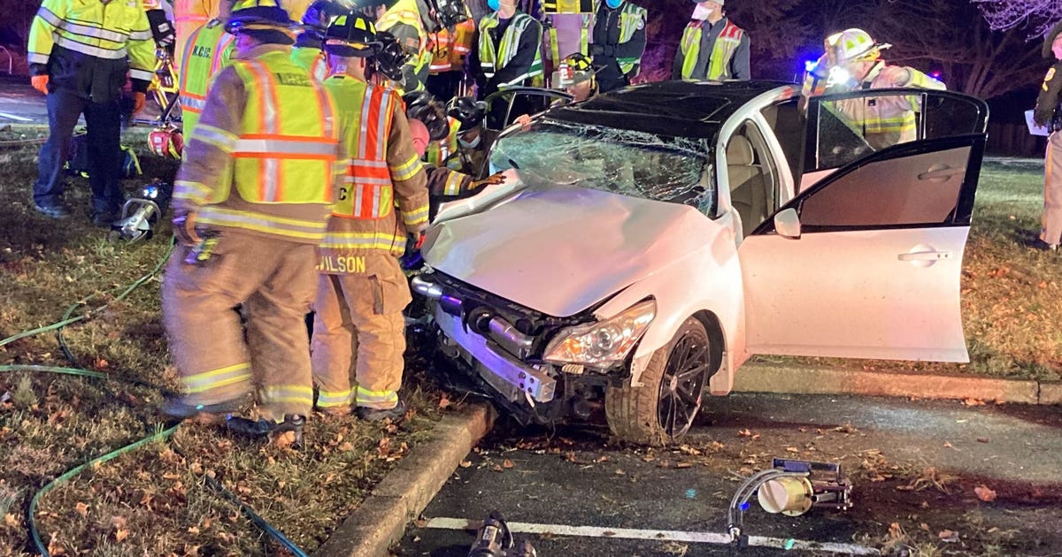 3 hospitalized after car slams into tree in New Castle County | FOX 29 ...
