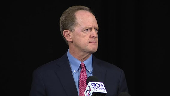 Sen. Toomey, who once unified the GOP, now on the outs over Trump