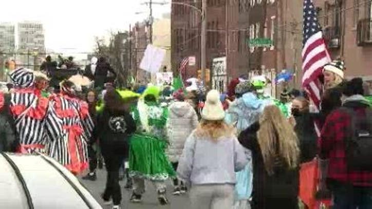 Group of Mummers march in South Philadelphia to defy Kenney, parade cancellation - Vimarsana News