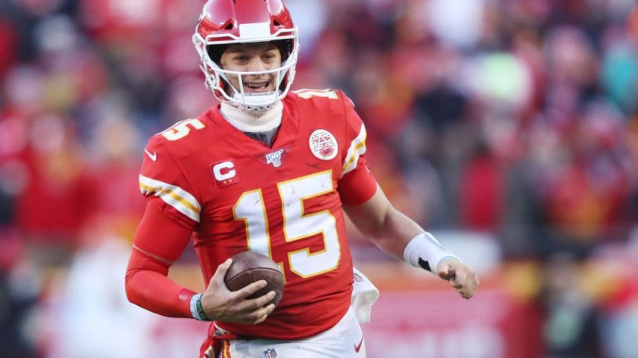 NFL rumors: Buccaneers' Tom Brady, Chiefs' Patrick Mahomes reunite in Tampa  2 months after Super Bowl 