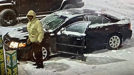 Man steals car in Detroit after helping owner free it from the snow