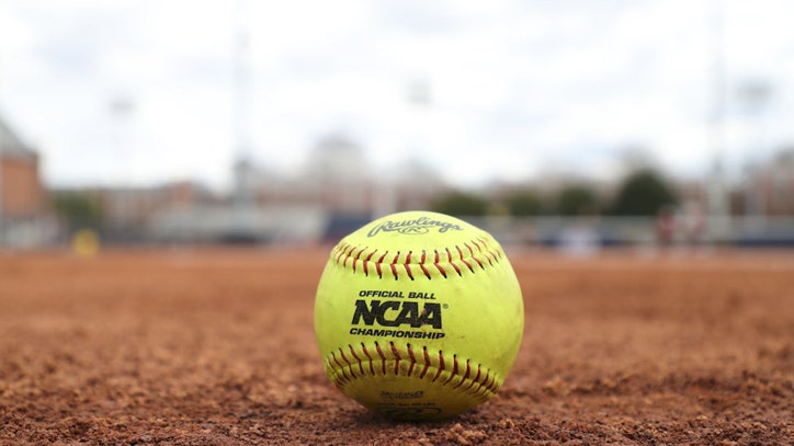 North Texas softball's Hope Trautwein strikes out each batter in historic perfect game - Vimarsana News