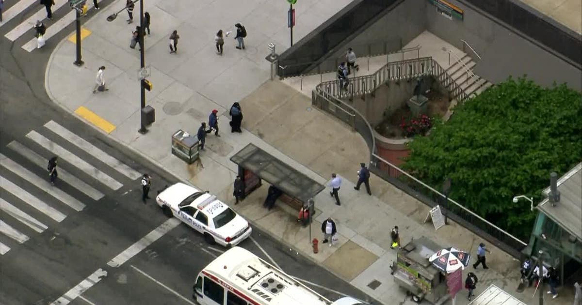 Man dies after being struck by SEPTA train in Center City, police say ...