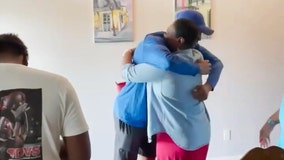 Eagles rookie Devonta Smith surprises mom with new home