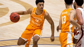 Philadelphia 76ers take Tennessee guard Springer with 28th pick of draft