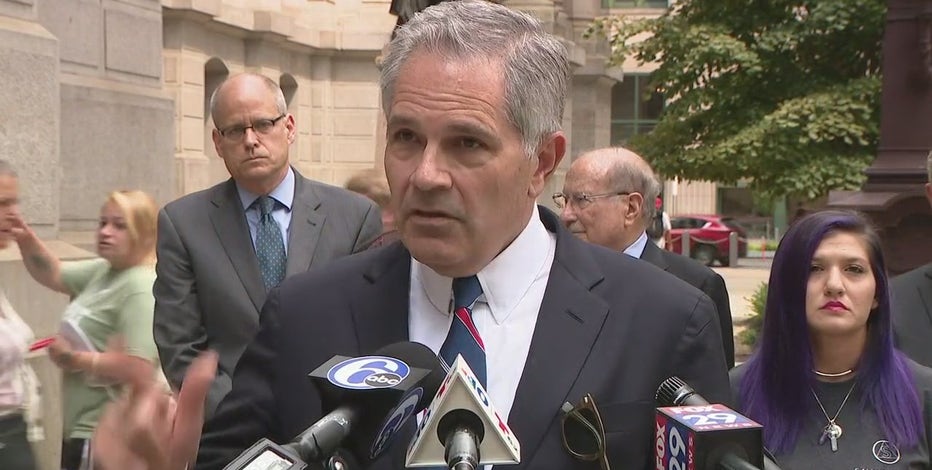 3 former Philadelphia cops charged with perjury in exonerated case